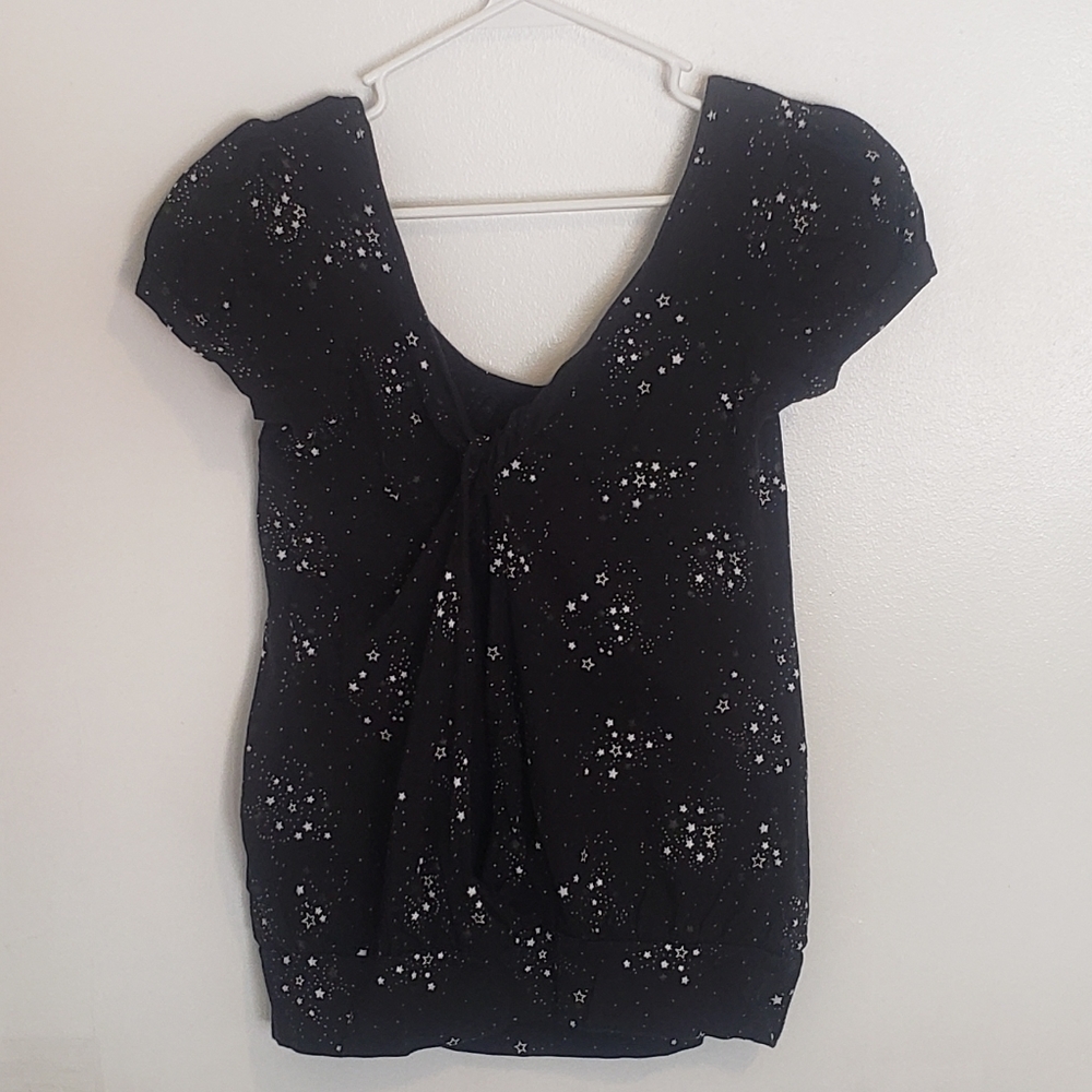 🌼3 for 22🌼Black Stars Open Back Top sz large